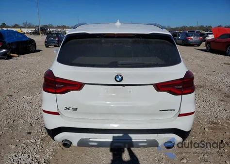 2021 BMW X3 Sdrive30I z USA, uszkodzony, nr VIN 5UXTY3C08M9D96328